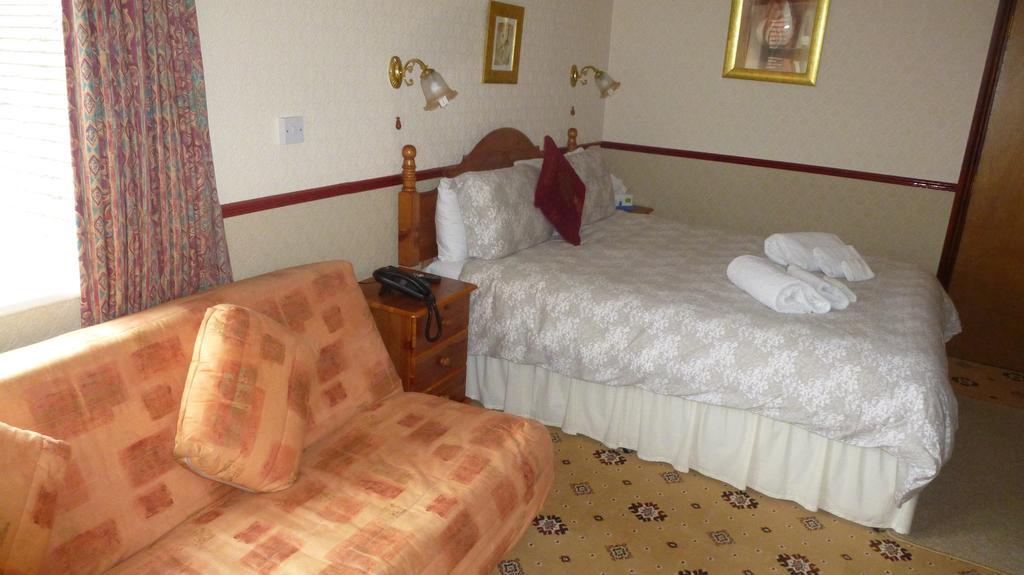 Whitehall Guest House Colwyn Bay Eksteriør billede