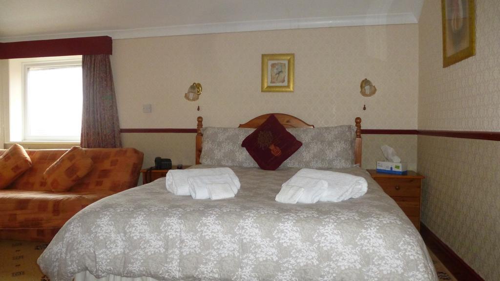 Whitehall Guest House Colwyn Bay Eksteriør billede