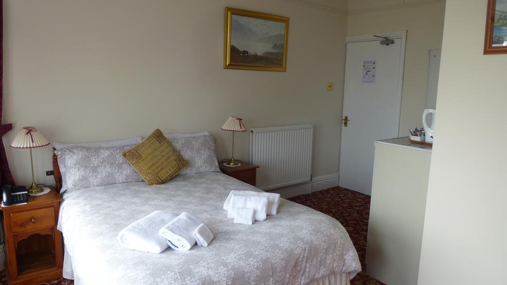 Whitehall Guest House Colwyn Bay Eksteriør billede